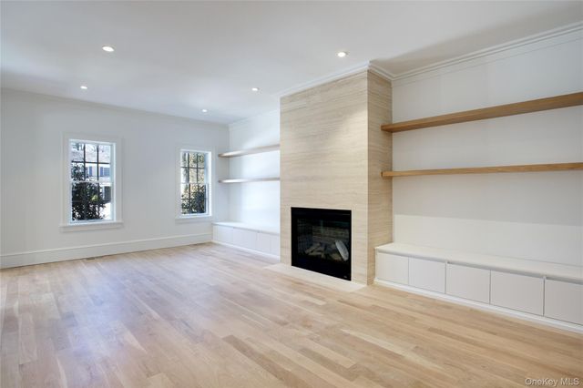 409 Abbey Road, Manhasset, NY 11030