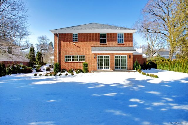 409 Abbey Road, Manhasset, NY 11030