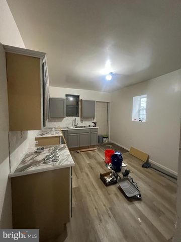 21 N SUMMIT ST, Harrisburg, PA 17103