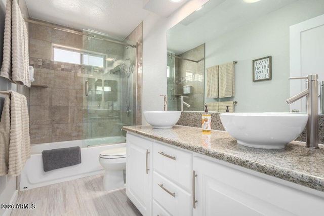 956 CASTILLO Drive E, Litchfield Park, AZ 85340