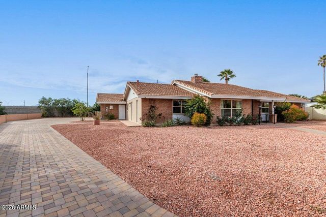 956 CASTILLO Drive E, Litchfield Park, AZ 85340