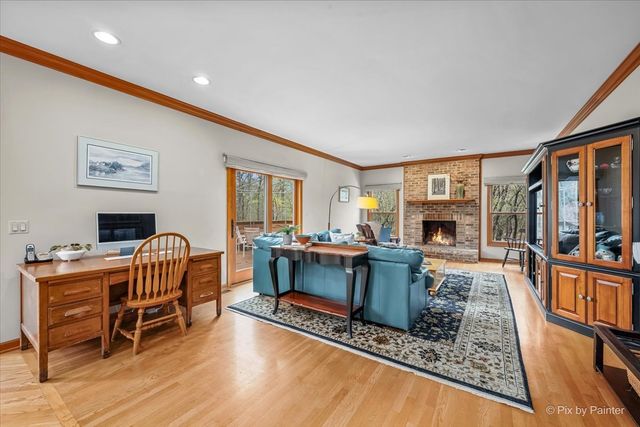 25089 N Pawnee Road, Barrington, IL 60010