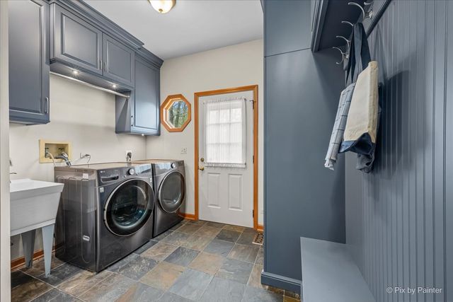 25089 N Pawnee Road, Barrington, IL 60010