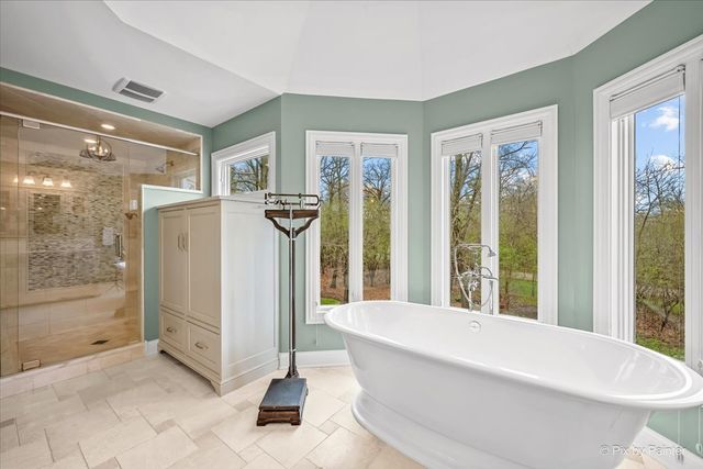 25089 N Pawnee Road, Barrington, IL 60010