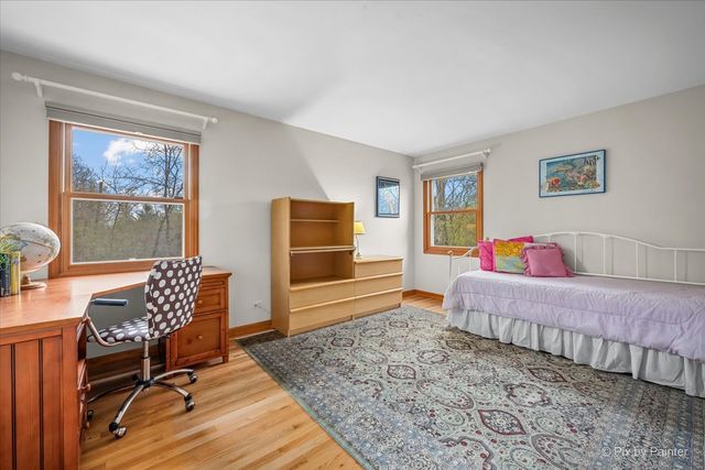 25089 N Pawnee Road, Barrington, IL 60010