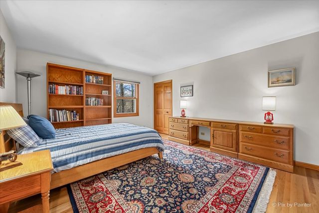 25089 N Pawnee Road, Barrington, IL 60010