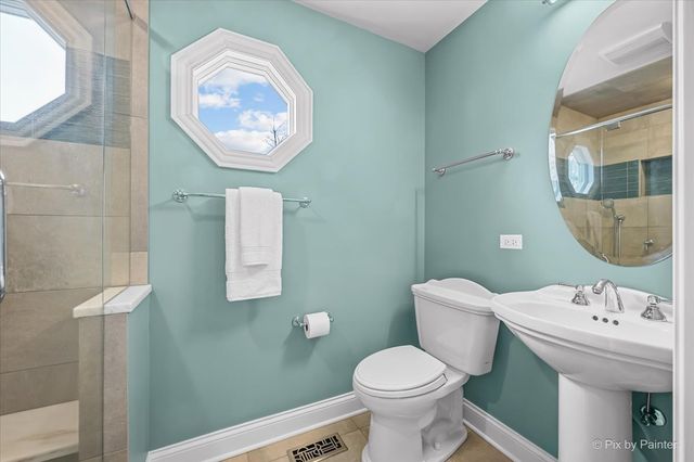 25089 N Pawnee Road, Barrington, IL 60010