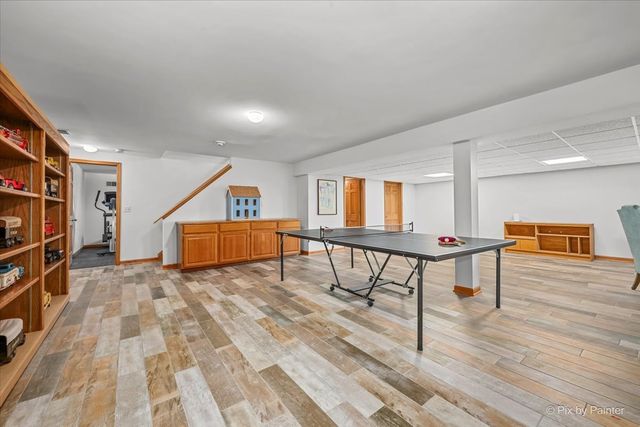 25089 N Pawnee Road, Barrington, IL 60010