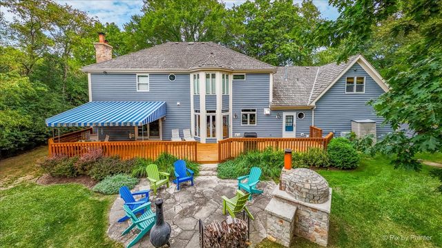 25089 N Pawnee Road, Barrington, IL 60010