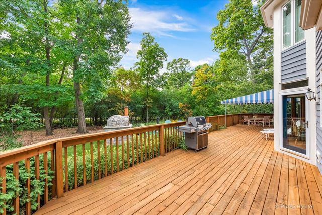 25089 N Pawnee Road, Barrington, IL 60010