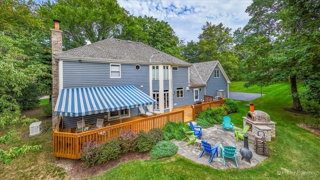 25089 N Pawnee Road, Barrington, IL 60010