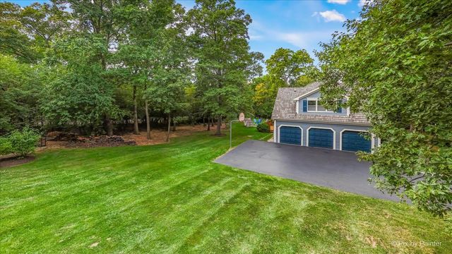 25089 N Pawnee Road, Barrington, IL 60010