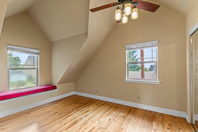 921 S Holly Street, Medford, OR 97501