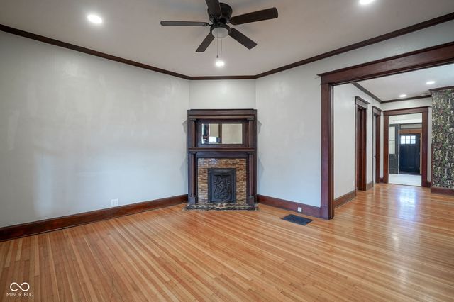 931 N Tacoma, Indianapolis, IN 46201