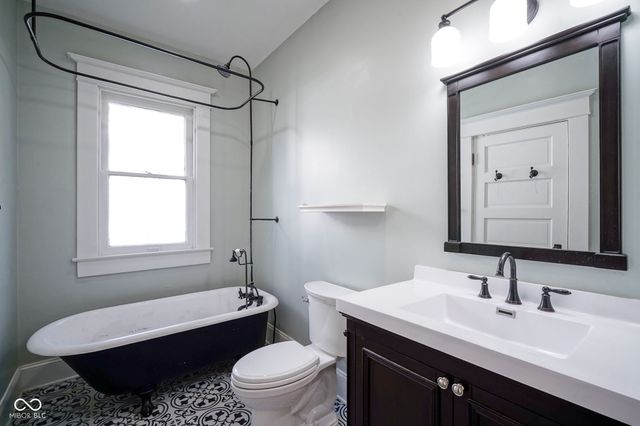 931 N Tacoma, Indianapolis, IN 46201