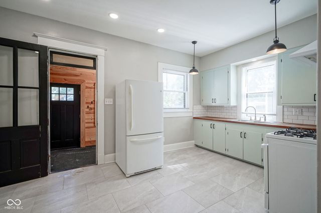 931 N Tacoma, Indianapolis, IN 46201