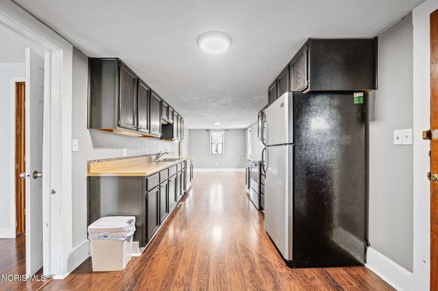 421 Conneaut Avenue, Bowling Green, OH 43402