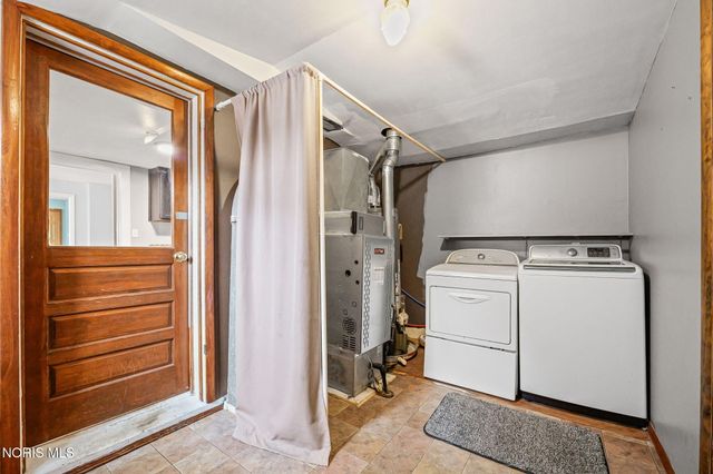 421 Conneaut Avenue, Bowling Green, OH 43402