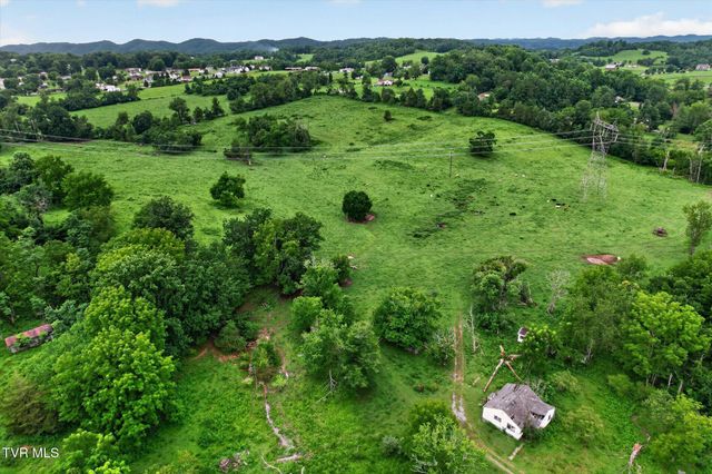 444 Bullock Hollow Road, Bristol, TN 37620