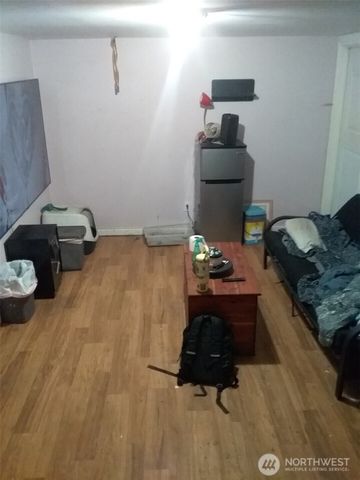 912 Okanogan Avenue, Wenatchee, WA 98801