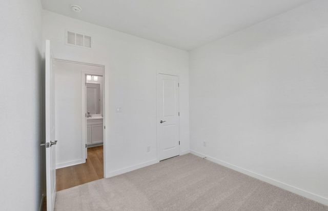 105 Ventura DR, Liberty Hill, TX 78642