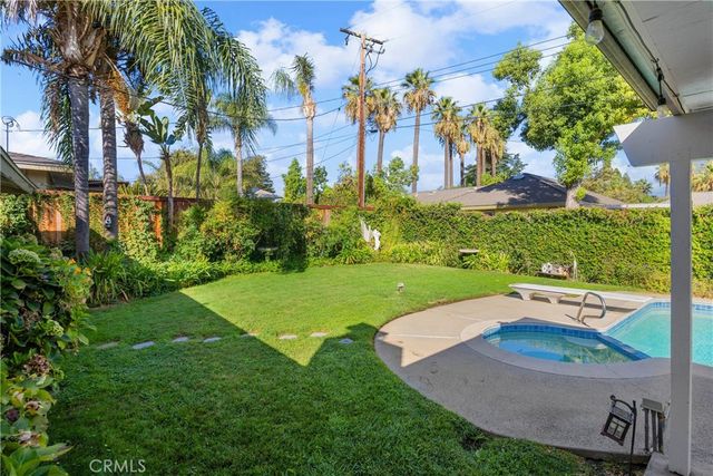 221 Phlox Avenue, Redlands, CA 92373