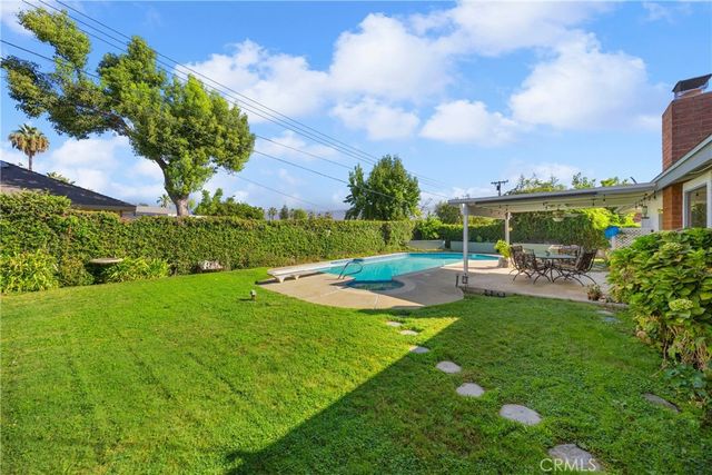 221 Phlox Avenue, Redlands, CA 92373