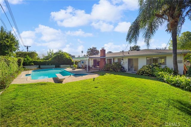 221 Phlox Avenue, Redlands, CA 92373