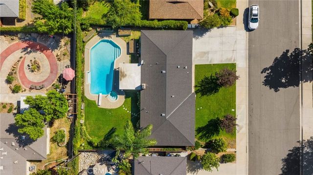 221 Phlox Avenue, Redlands, CA 92373