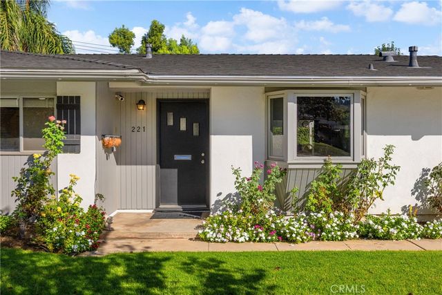 221 Phlox Avenue, Redlands, CA 92373