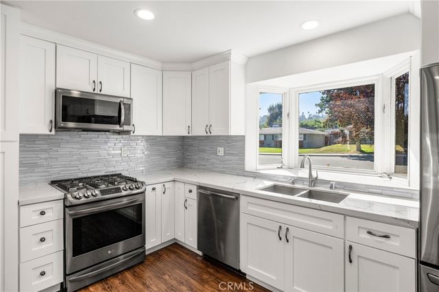 221 Phlox Avenue, Redlands, CA 92373