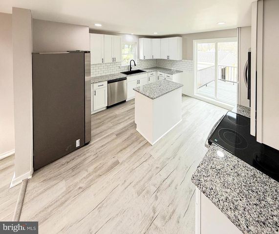 211 PEARL ST, Pottstown, PA 19465