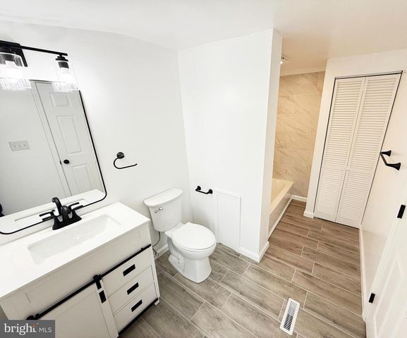 211 PEARL ST, Pottstown, PA 19465