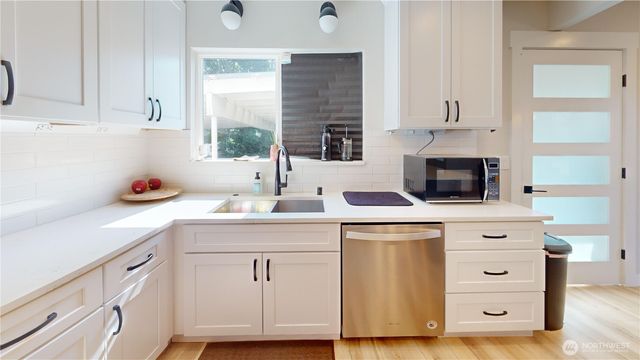 18830 108th Avenue SE, Renton, WA 98055