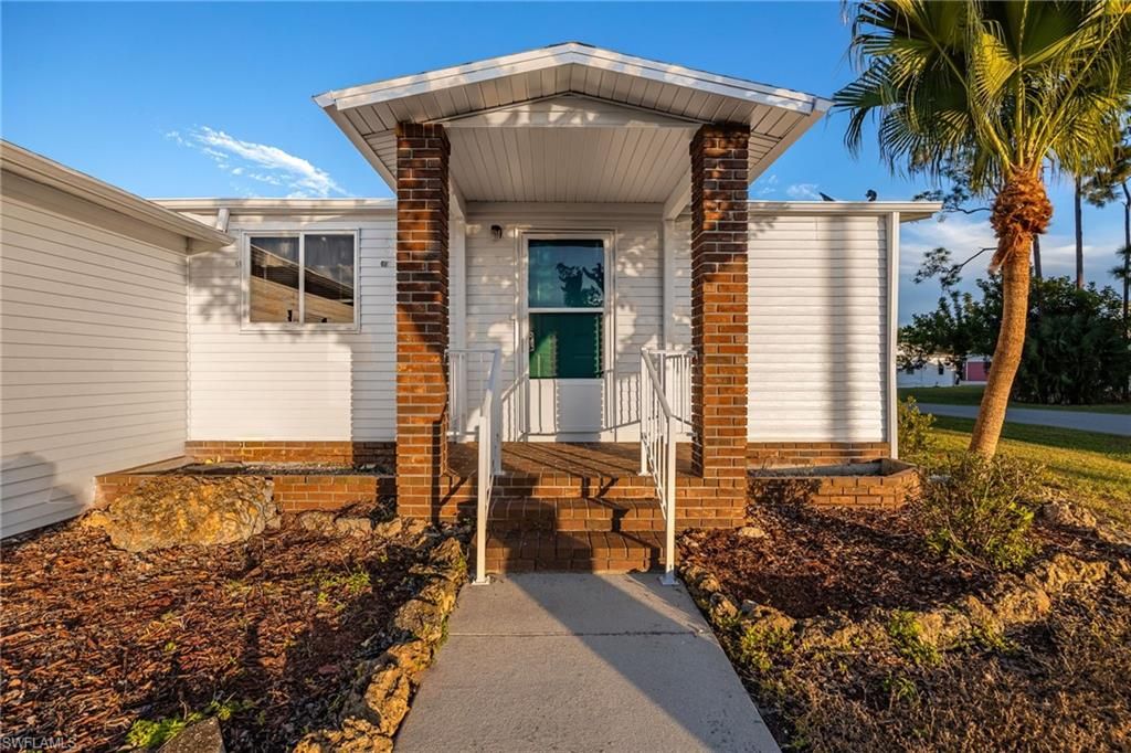 19658 Eagle Trace CT, NORTH FORT MYERS, FL 33903 — photo 2