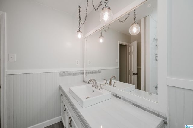 1440 HICKORY LANE, Birmingham, AL 35235