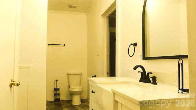 122 College Street, Chester, SC 29706
