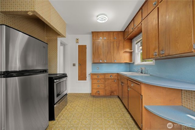 8311 3rd Avenue NW, Seattle, WA 98117