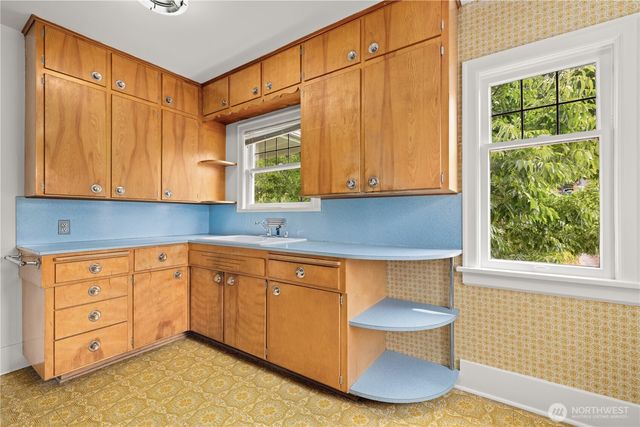 8311 3rd Avenue NW, Seattle, WA 98117