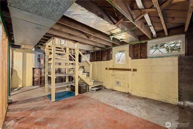 8311 3rd Avenue NW, Seattle, WA 98117