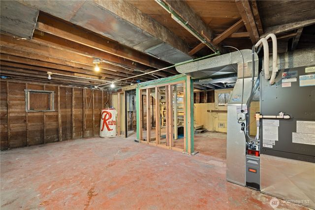 8311 3rd Avenue NW, Seattle, WA 98117