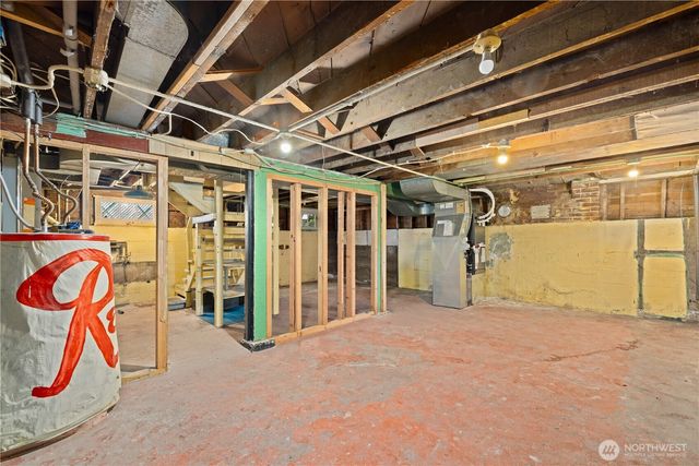 8311 3rd Avenue NW, Seattle, WA 98117