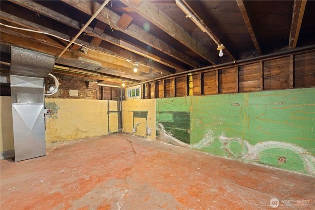 8311 3rd Avenue NW, Seattle, WA 98117