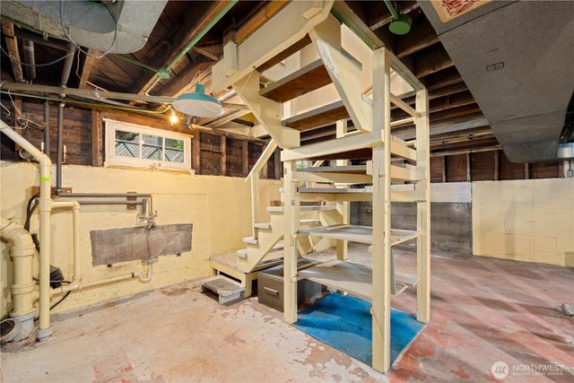 8311 3rd Avenue NW, Seattle, WA 98117