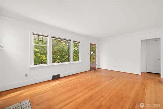 8311 3rd Avenue NW, Seattle, WA 98117