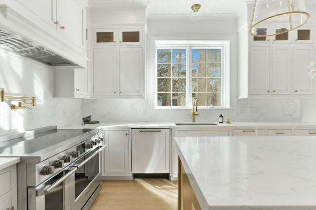 38 Parker Rd, Wellesley, MA 02482