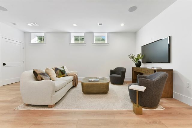 38 Parker Rd, Wellesley, MA 02482