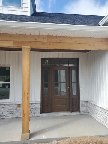 5595 Whispering Woods Rd., Conway, SC 29526