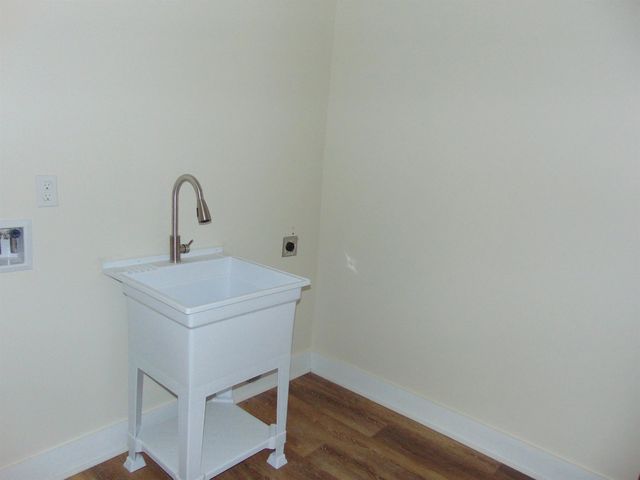 5595 Whispering Woods Rd., Conway, SC 29526