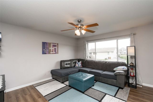 2615 13th Street SW, Altoona, IA 50009